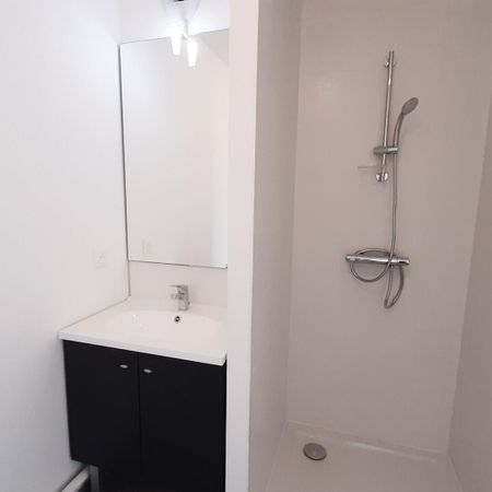 location Appartement T2 DE 40m² À AMIENS - Photo 3