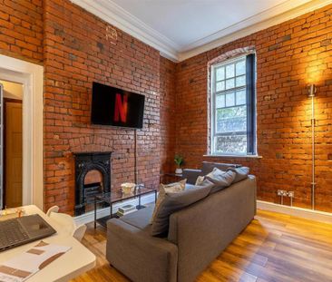 1 bedroom in a flat share to rent - Photo 4