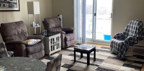 4 1/2 Avec Stationnement Intérieur - Photo 2
