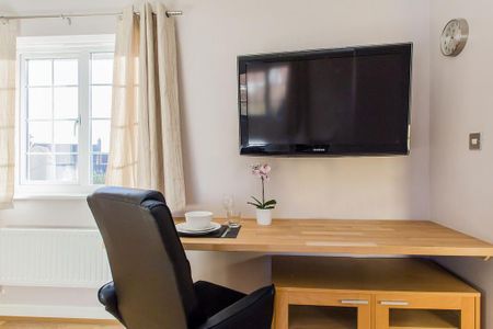 1 bedroom in a house share to rent - Photo 3