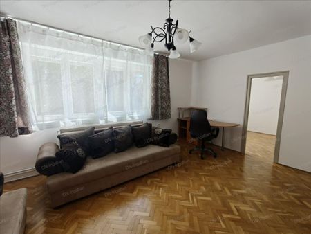 Kiadó felújított lakás - Esztergom - Photo 2