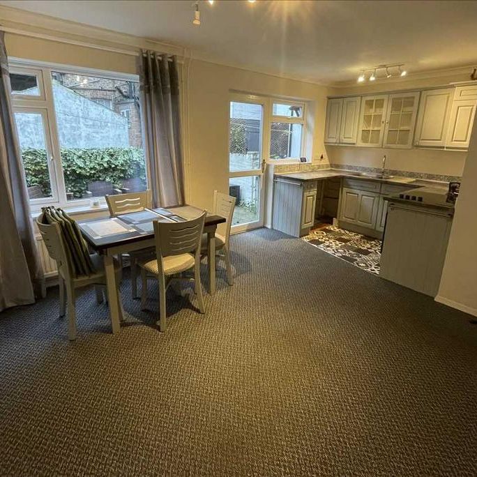 2 bedroom semi-detached house to rent - Photo 1