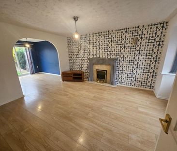 3 bedroom detached house to rent - Photo 3