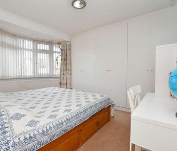 Northfield Gardens, Watford, WD24 - Photo 3