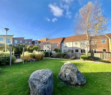 February Courtyard, The Staiths, Gateshead, NE8 - Photo 6