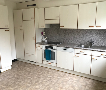 GROSSZÜGIGE WOHNUNG IN RUHIGEM QUARTIER - Photo 3