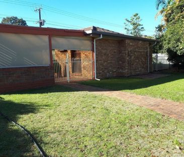 Spacious Family Retreat in Prime Ridgehaven - Photo 6