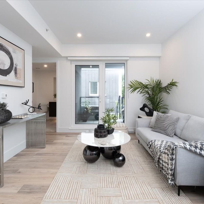 Brand New 3 Bed Townhome In Grandview Woodland - Photo 1