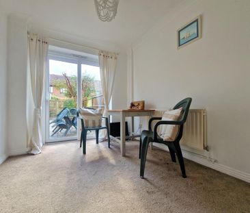 3 bedroom terraced house to rent - Photo 4