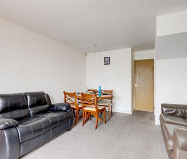 2 Bed Terraced House For Rent - Photo 4