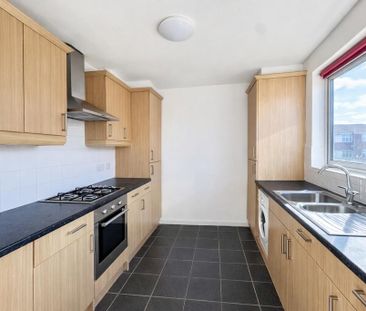 2 bedroom maisonette to rent - Photo 2