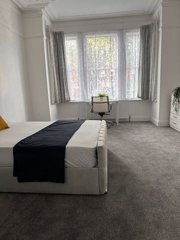 Room in a Shared House, Walm Lane, NW2 - Photo 4