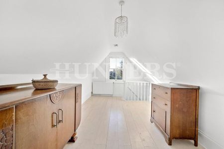 3 bedroom flat to rent - Photo 4