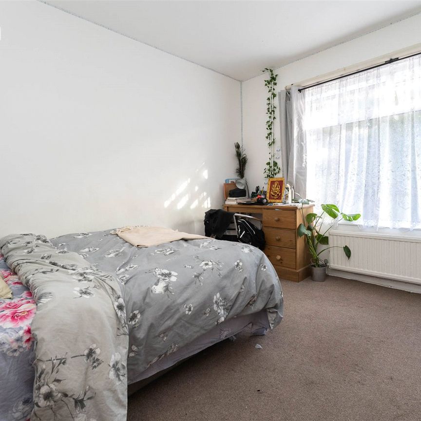 5 bedroom semi-detached house to rent - Photo 1