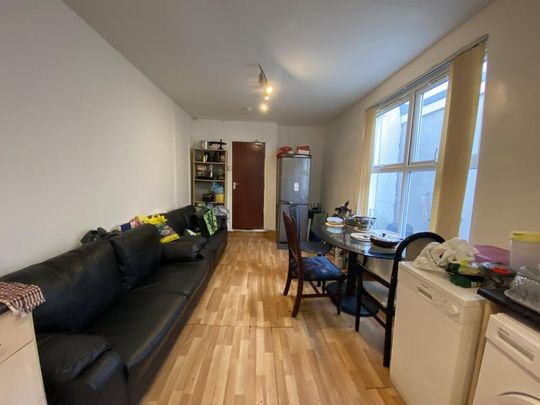 5 bedroom house to rent - Photo 1
