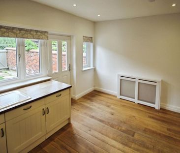 2 bedroom terraced house to rent - Photo 5