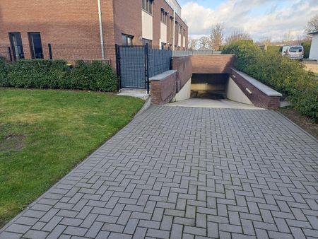 IN OPTIE! Energiezuinig instapklaar appartement met ruim terras en 2 slaapkamers! - Photo 3