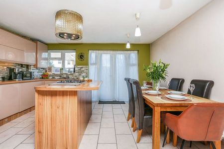 Mead Crescent, Birmingham - Photo 4
