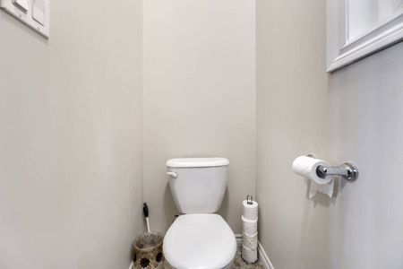 For Lease - 1200 Langley Circle, Oshawa, Ontario - Photo 4