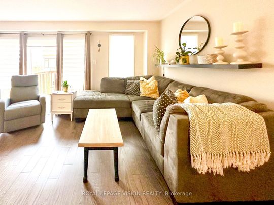 For Lease - 74 Caspian Square, Clarington, Ontario - Photo 1