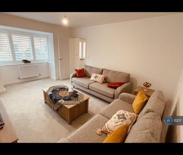 1 bedroom in a house share to rent - Photo 2