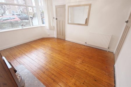 2 Bedroom House - Semi-Detached To Let - Photo 5