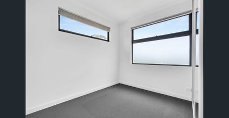 Townhouse In Great Location! - Photo 5