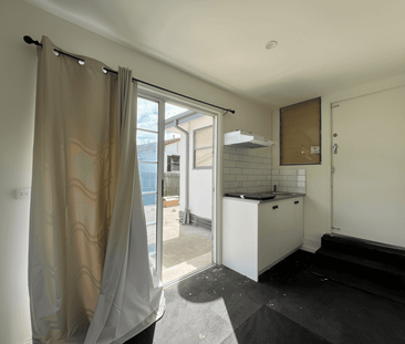 Granny Flat for Rent in the Heart of Laverton!!!! - Photo 2