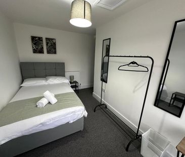 1 bedroom in a house share to rent - Photo 4