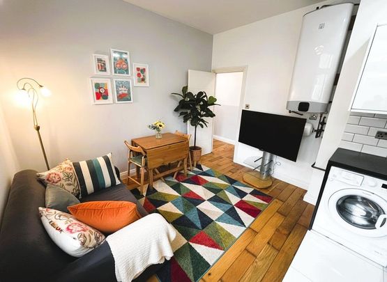 Studio to rent - Photo 1