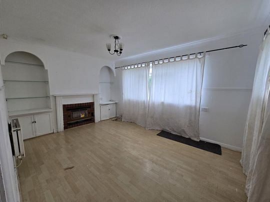 3 bedroom semi-detached house to rent - Photo 1