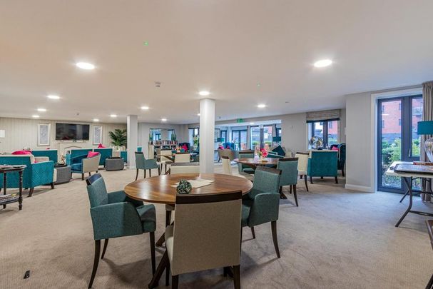 2 bedroom retirement property to rent - Photo 1