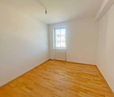 Schöne Dachgeschosswohnung mit Ausblick ins Grüne - Photo 4