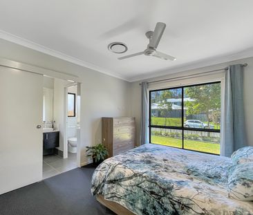 10 Holland Street, Landsborough QLD 4550 - House For Rent | Domain - Photo 5