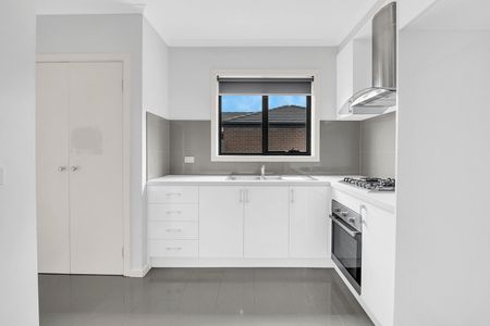 3/48 Eton Street, Preston VIC 3072 - Photo 5