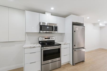 For Lease - 3872 Densbury Drive Unit# Bsmt Apt, Mississauga, Ontario - Photo 4