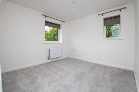 3 bedroom detached house to rent - Photo 3