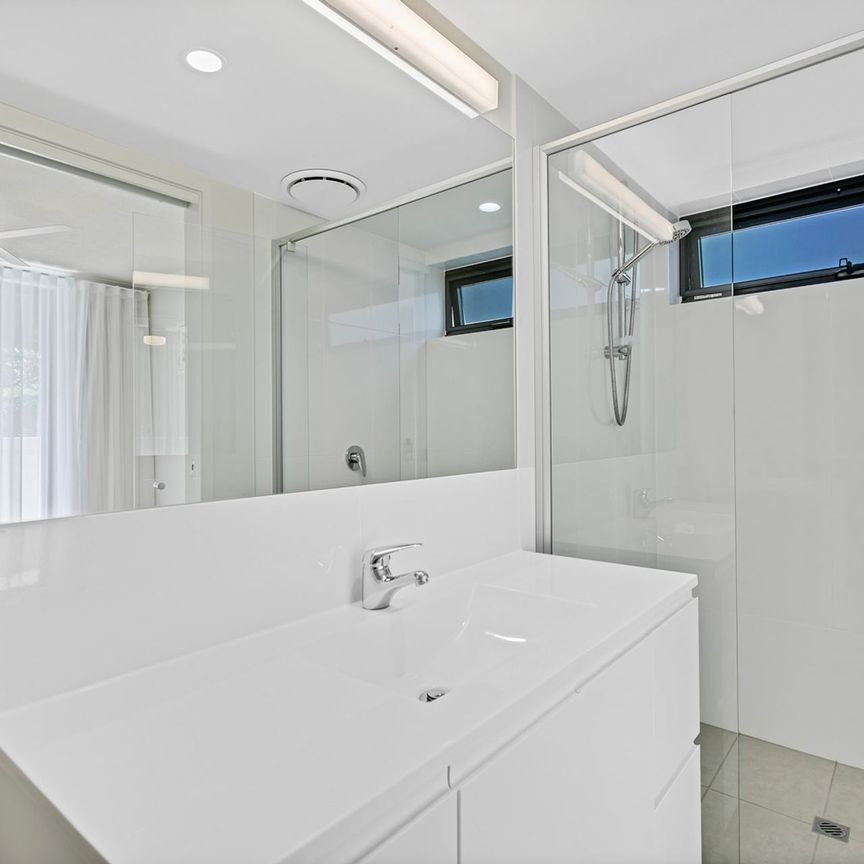 Application Approved - Chic 2 Bedroom Unit - Nambour CBD - Photo 1