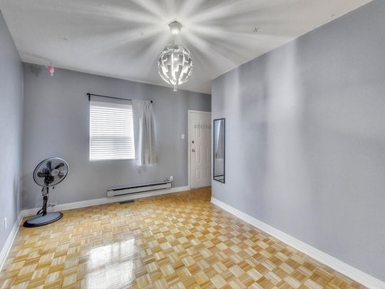 For Lease - 1584 Dundas Street Unit# Apt #2, Toronto, Ontario - Photo 1