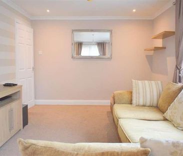 Owen Park, Murray, East Kilbride, G75 - Photo 1