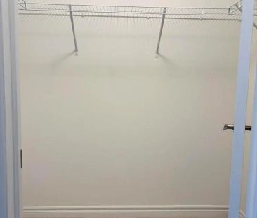 10 REIGATE AVENUE - Photo 4