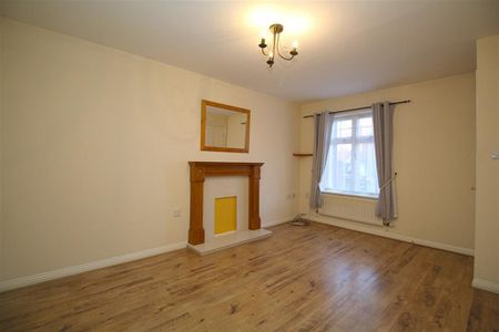 2 bedroom semi-detached house to rent - Photo 5