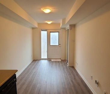 For Lease - 4975 Southampton Drive Unit# 220, Mississauga, Ontario - Photo 1