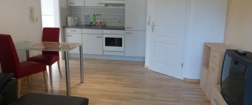 Schicke, möblierte 2-Zimmer-Mietwohnung mit herrlichem Blick in 97720 Nüdlingen / Bad Kissingen (ID 1311) - Photo 1