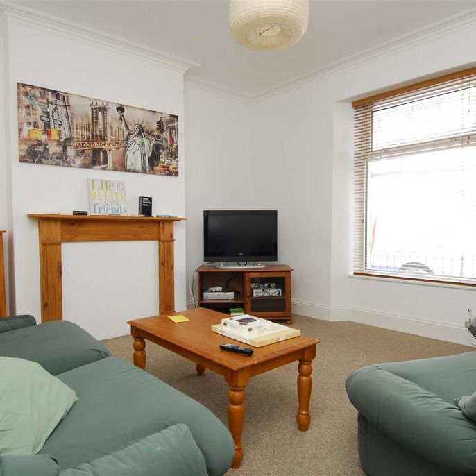 4 bedroom house to rent - Photo 1