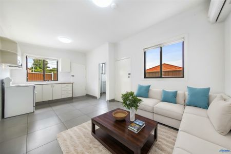 Spacious 2 Bedroom Granny Flat - Photo 2