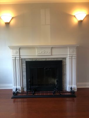 For Lease - 1 Ash Crescent Unit# Main Fl, Toronto, Ontario - Photo 1