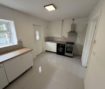 2 bedroom property to rent - Photo 5