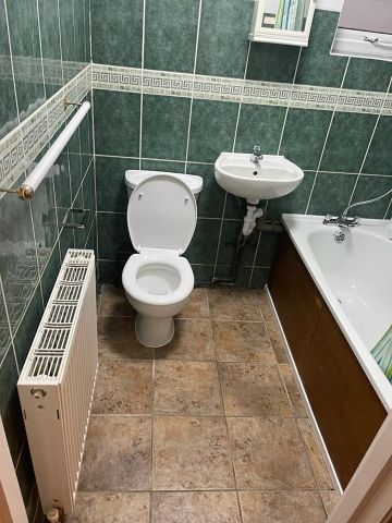 Studio Flat, Central Park Road, E6 - Photo 5