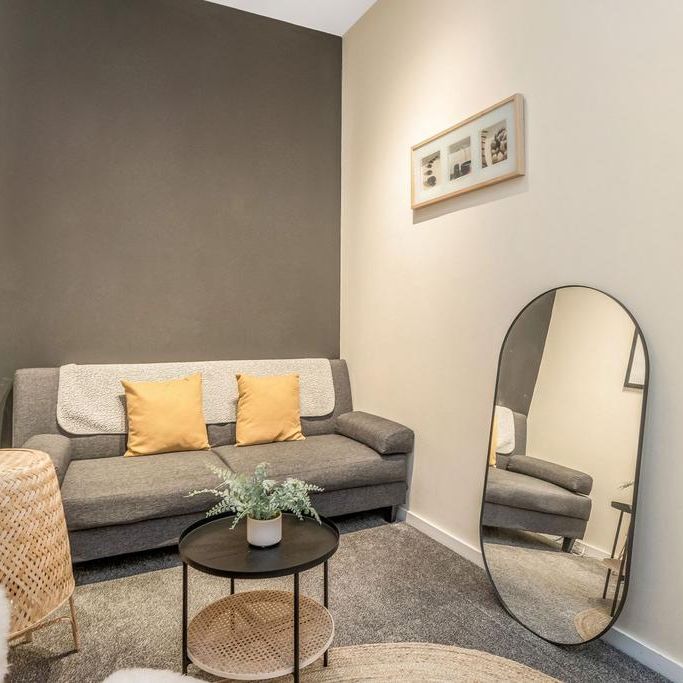 2 bedroom serviced apartment to rent - Photo 1